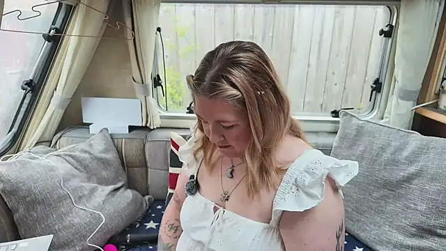 British  Rosie online show from May 15, 2026, 7:59 am