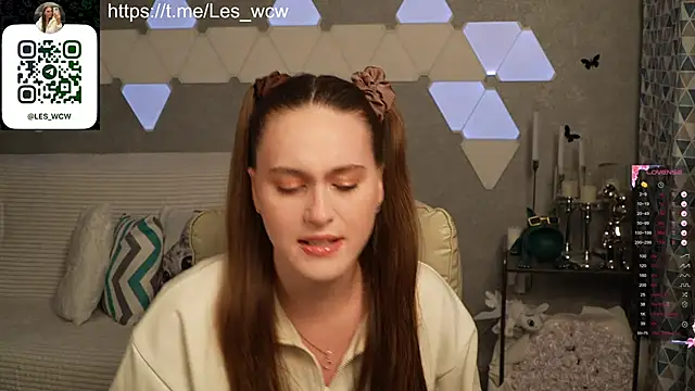 HarleyDeess online show from October 25, 2025, 7:52 pm