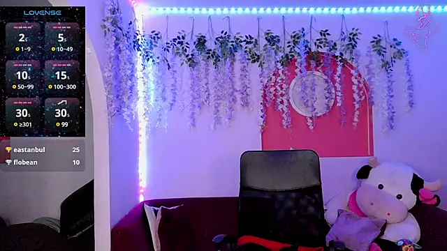 Snapshot of ValentinaMiller_ chatting on February 7, 2025, 6:24 pm ValentinaMiller online show from February 7, 2025, 6:24 pm