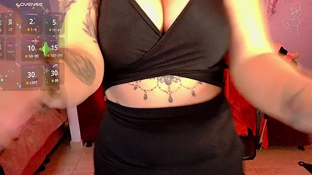 Snapshot of ValentinaMiller_ chatting on March 21, 2025, 7:46 pm ValentinaMiller online show from March 21, 2025, 7:46 pm