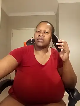 bustylisa1983 online show from September 21, 2025, 5:14 pm