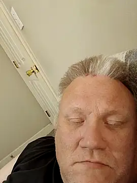 Snapshot of Jbirdb48 chatting on November 18, 2025, 4:28 am Jbirdb48 online show from November 18, 2025, 4:28 am