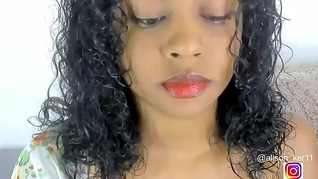 Snapshot of alison-ker3 chatting on November 1, 2025, 10:06 am alison-ker3 online show from November 1, 2025, 10:06 am