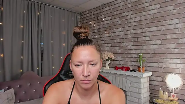 SarahCoksss online show from July 5, 2026, 12:28 am