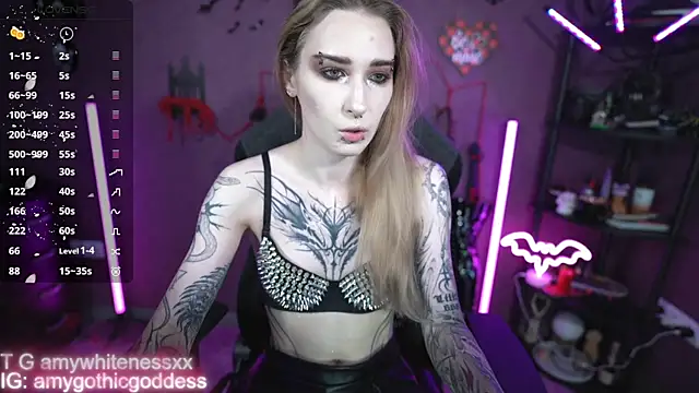 amywhitenessxx online show from May 12, 2026, 12:02 pm