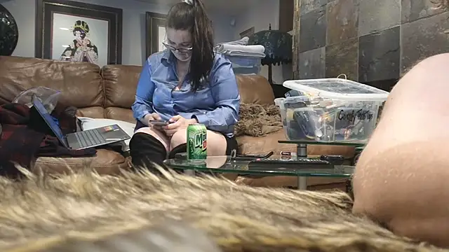 Snapshot of BrookesBigNaturals chatting on April 7, 2026, 7:42 am BrookesBigNaturals online show from April 7, 2026, 7:42 am