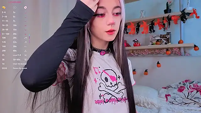 Snapshot of TristaRoht chatting on November 5, 2025, 3:01 pm TristaRoht online show from November 5, 2025, 3:01 pm