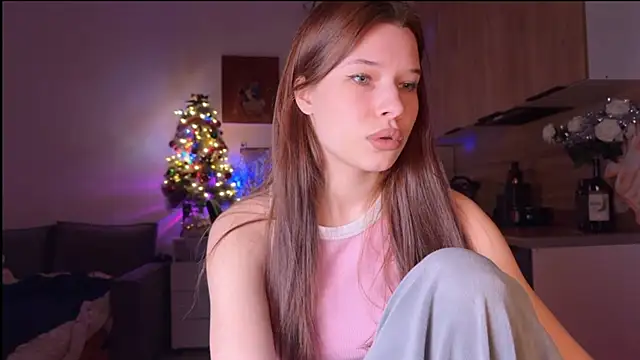 Snapshot of YourOblivion chatting on November 25, 2025, 6:19 pm YourOblivion online show from November 25, 2025, 6:19 pm