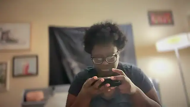 Snapshot of Yagurl__west chatting on January 25, 2025, 12:58 pm Yagurl west online show from January 25, 2025, 12:58 pm