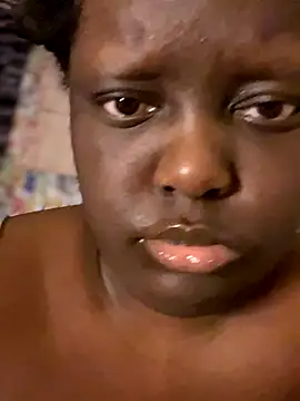 Snapshot of Yagurl__west chatting on November 13, 2025, 5:39 am Yagurl west online show from November 13, 2025, 5:39 am