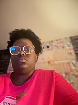 Snapshot of Yagurl__west chatting on November 26, 2025, 3:29 am Yagurl west online show from November 26, 2025, 3:29 am