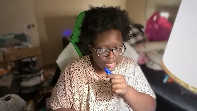 Snapshot of Yagurl__west chatting on December 20, 2025, 6:09 am Yagurl west online show from December 20, 2025, 6:09 am