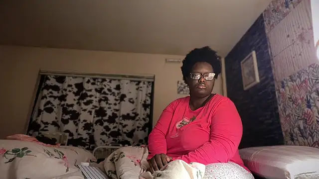 Snapshot of Yagurl__west chatting on January 7, 2026, 6:27 am Yagurl west online show from January 7, 2026, 6:27 am