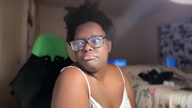 Snapshot of Yagurl__west chatting on January 13, 2026, 3:56 am Yagurl west online show from January 13, 2026, 3:56 am