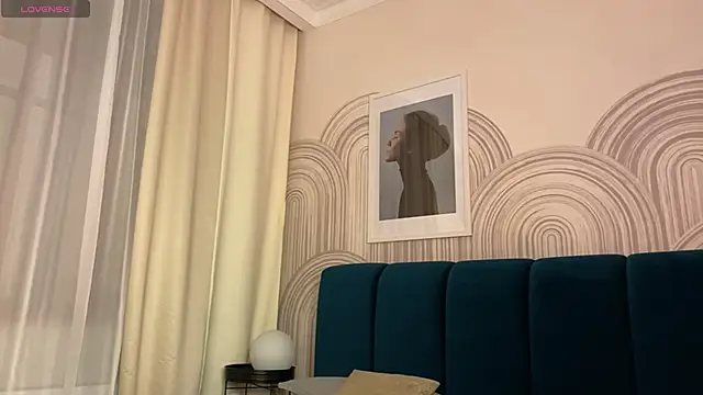 viviann evans online show from February 10, 2026, 2:37 am