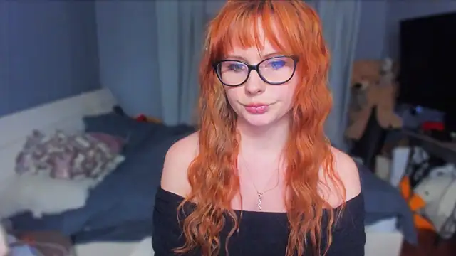 KlementinaBbG online show from November 9, 2025, 8:18 pm