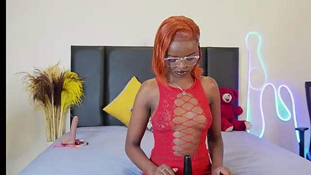 Snapshot of RosesRRed chatting on December 16, 2024, 9:20 pm RosesRRed online show from December 16, 2024, 9:20 pm