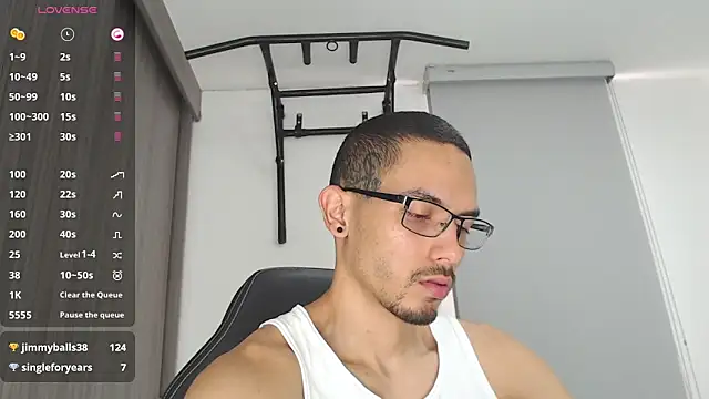 Snapshot of russthiago chatting on March 7, 2025, 3:39 pm russthiago online show from March 7, 2025, 3:39 pm