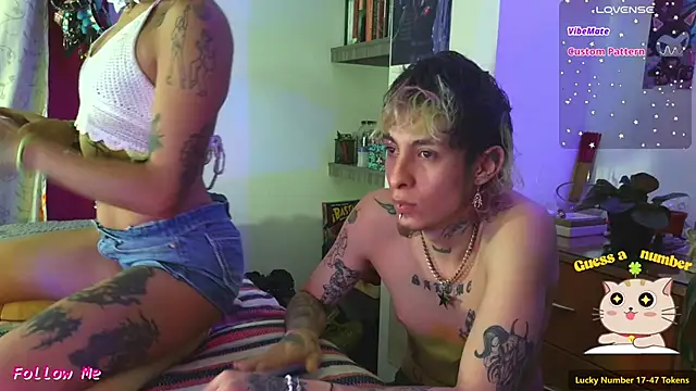 Snapshot of badeyes_crazygoat chatting on November 4, 2025, 11:26 pm badeyes crazygoat online show from November 4, 2025, 11:26 pm