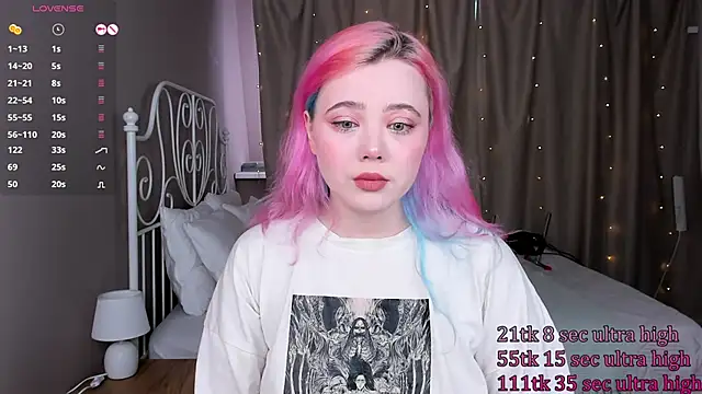   KawaiiYuki   online show from March 20, 2025, 8:42 am