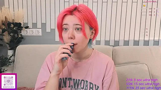   KawaiiYuki   online show from November 23, 2025, 5:18 am