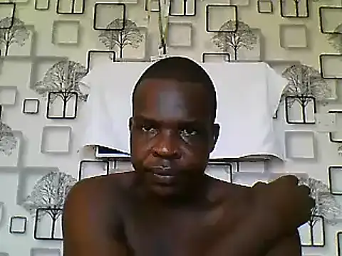 Snapshot of Chumba_001 chatting on February 14, 2025, 1:29 pm Chumba 001 online show from February 14, 2025, 1:29 pm