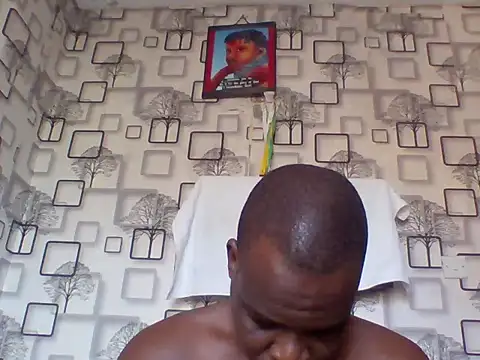 Snapshot of Chumba_001 chatting on April 27, 2026, 4:43 am Chumba 001 online show from April 27, 2026, 4:43 am