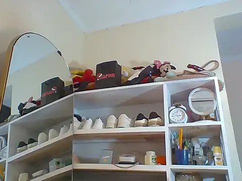 Poisonous Ivy online show from April 7, 2026, 12:00 am