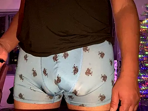 Snapshot of ThickDick_Daddy chatting on December 21, 2025, 8:10 am ThickDick Daddy online show from December 21, 2025, 8:10 am