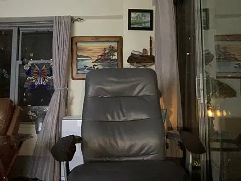 Snapshot of ThickDick_Daddy chatting on April 21, 2026, 6:41 am ThickDick Daddy online show from April 21, 2026, 6:41 am