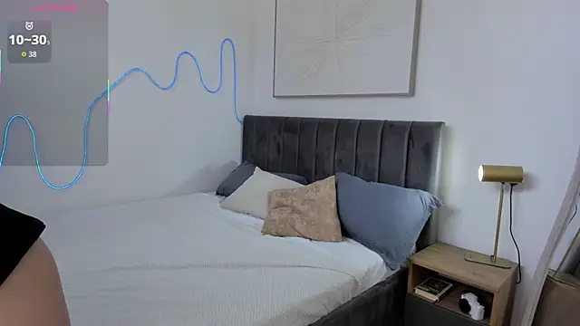 SimonaGerry online show from April 23, 2026, 4:46 am