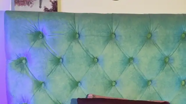 Paola Lyon  online show from November 28, 2025, 5:59 pm