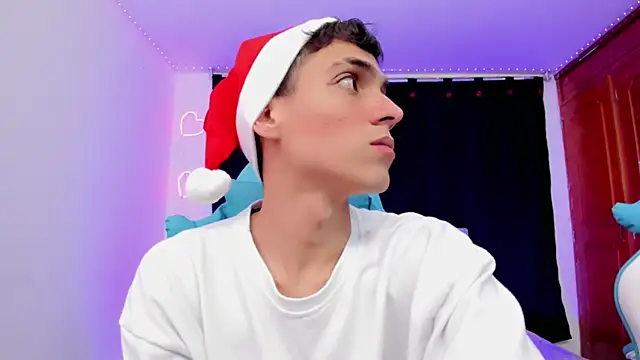 Snapshot of jake_and_joaquin chatting on December 23, 2024, 2:35 am jake and joaquin online show from December 23, 2024, 2:35 am