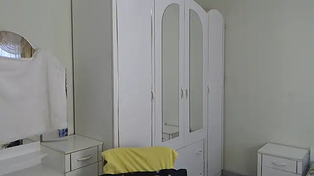 Zoro1999 online show from March 12, 2025, 12:04 pm