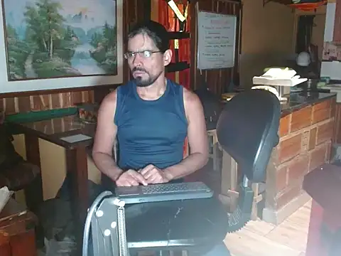Dr Pocholate84 online show from May 15, 2026, 11:56 pm