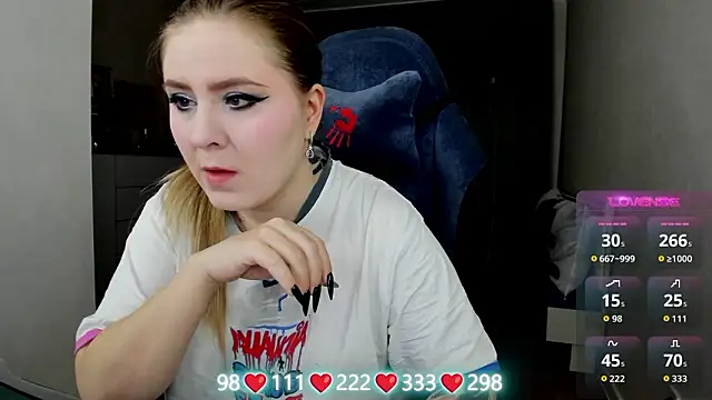 Olivia Munk online show from February 19, 2026, 4:41 am