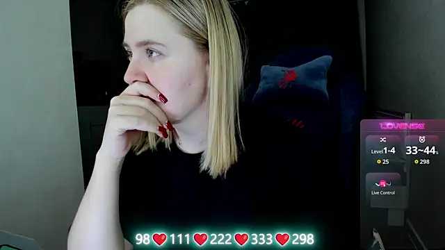 Olivia Munk online show from April 9, 2026, 3:50 am