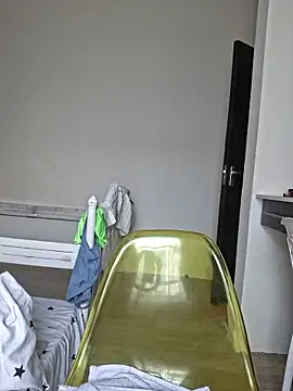 Snapshot of Kamdollie chatting on December 23, 2025, 7:28 am Kamdollie online show from December 23, 2025, 7:28 am