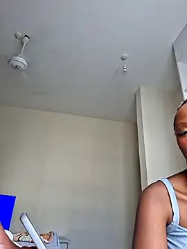 Snapshot of Kamdollie chatting on February 27, 2026, 6:46 am Kamdollie online show from February 27, 2026, 6:46 am