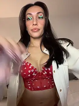 MichelleFerry  online show from December 20, 2025, 5:47 am