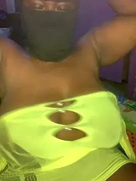 Snapshot of sweet1111 chatting on December 15, 2024, 10:26 pm sweet1111 online show from December 15, 2024, 10:26 pm