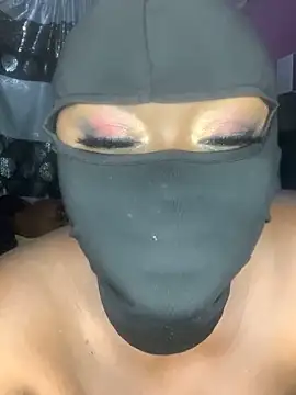 Snapshot of sweet1111 chatting on December 25, 2024, 11:10 pm sweet1111 online show from December 25, 2024, 11:10 pm