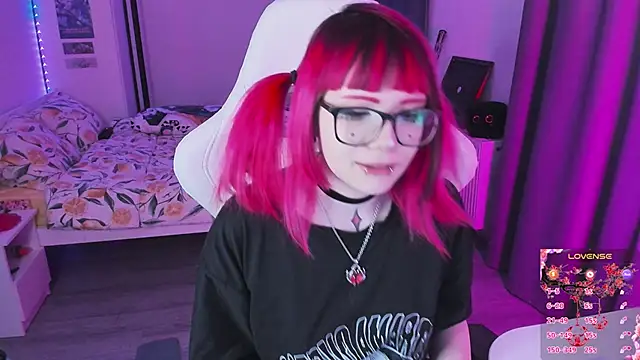 Yumi Youkai online show from March 28, 2026, 7:35 pm