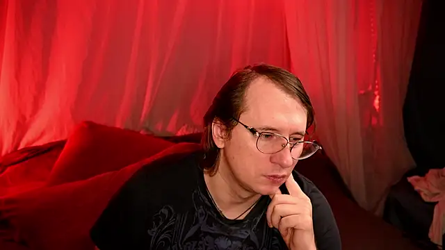 Snapshot of Claudia_and_elon_ chatting on October 23, 2025, 4:56 am Claudia and elon online show from October 23, 2025, 4:56 am