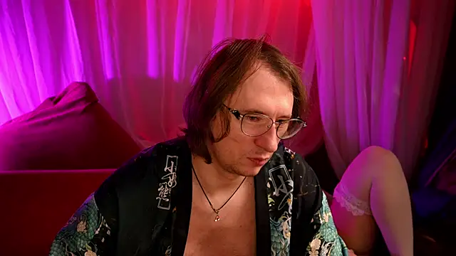 Snapshot of Claudia_and_elon_ chatting on November 12, 2025, 2:56 am Claudia and elon online show from November 12, 2025, 2:56 am