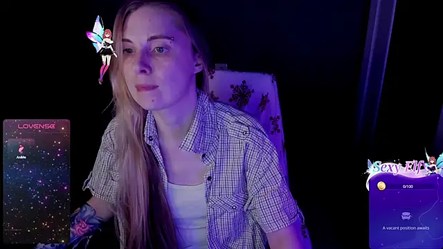 Snapshot of Aqualen chatting on February 3, 2025, 6:17 pm Aqualen online show from February 3, 2025, 6:17 pm