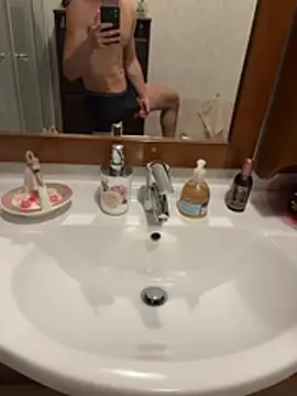 giovanni5281 online show from March 9, 2026, 6:12 pm