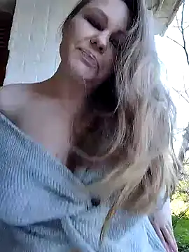 Snapshot of SexyMichellexo chatting on February 9, 2025, 9:37 am SexyMichellexo online show from February 9, 2025, 9:37 am