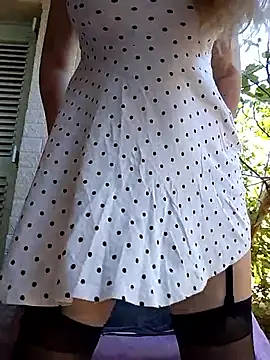 Snapshot of SexyMichellexo chatting on September 22, 2025, 11:56 am SexyMichellexo online show from September 22, 2025, 11:56 am