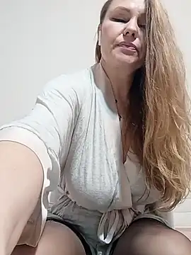 Snapshot of SexyMichellexo chatting on November 5, 2025, 10:21 pm SexyMichellexo online show from November 5, 2025, 10:21 pm